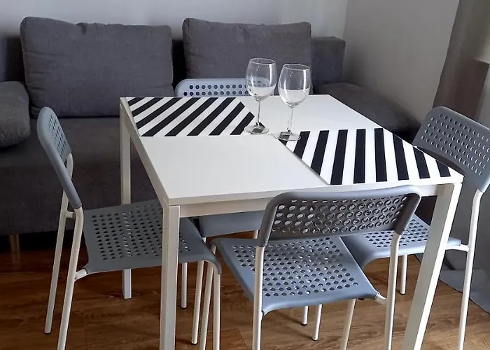 Self Check-in Targi Mtp Airport Szpital P Apartment