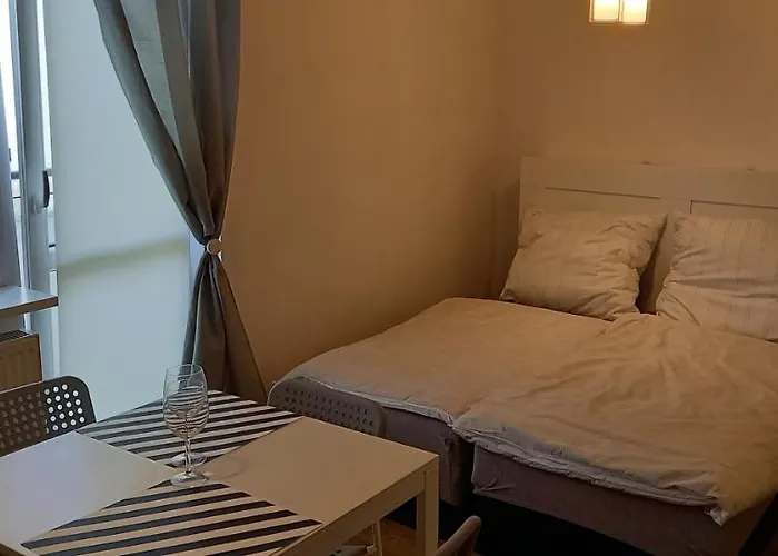 Self Check-in Targi Mtp Airport Szpital P Apartment *