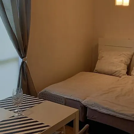 Self Check-in Targi Mtp Airport Szpital P Apartment *